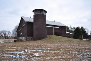 Barn - Country homes for sale and luxury real estate including horse farms and property in the Caledon and King City areas near Toronto